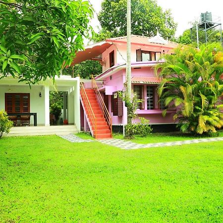 Marari Nest Beach Homestay มาราริคุลาม ภายนอก รูปภาพ