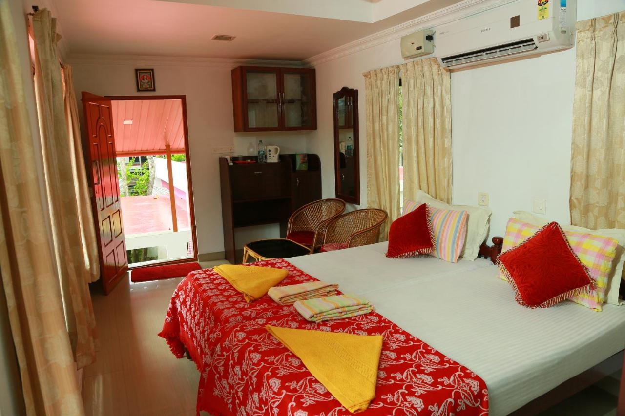 Marari Nest Beach Homestay มาราริคุลาม ภายนอก รูปภาพ