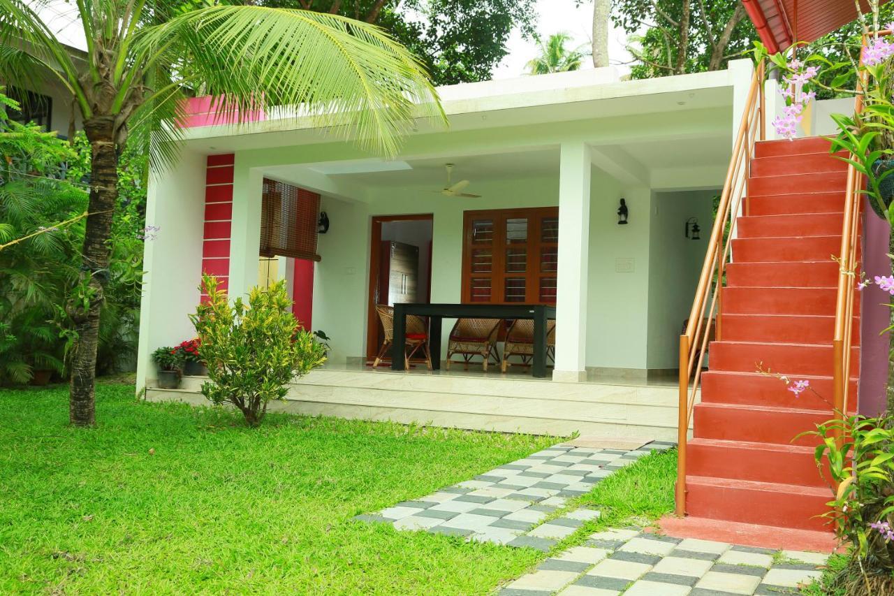 Marari Nest Beach Homestay มาราริคุลาม ภายนอก รูปภาพ